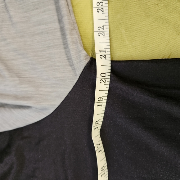 Womens made with love geometric long sleeve top black white grey sz l nwt - Picture 5 of 8